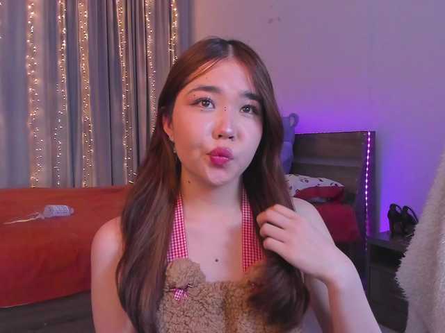 Dollyiaa's BongaCams show and profile