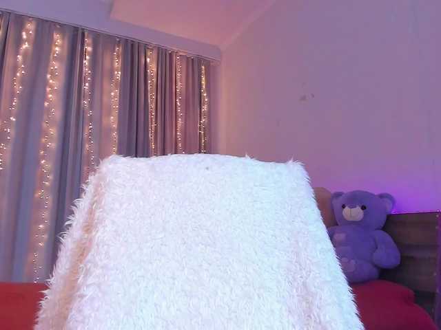 Dollyiaa's BongaCams show and profile
