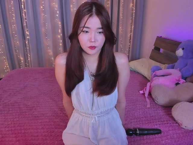 Dollyiaa's BongaCams show and profile