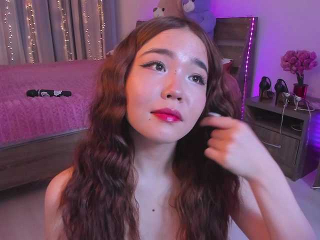 Dollyiaa's BongaCams show and profile