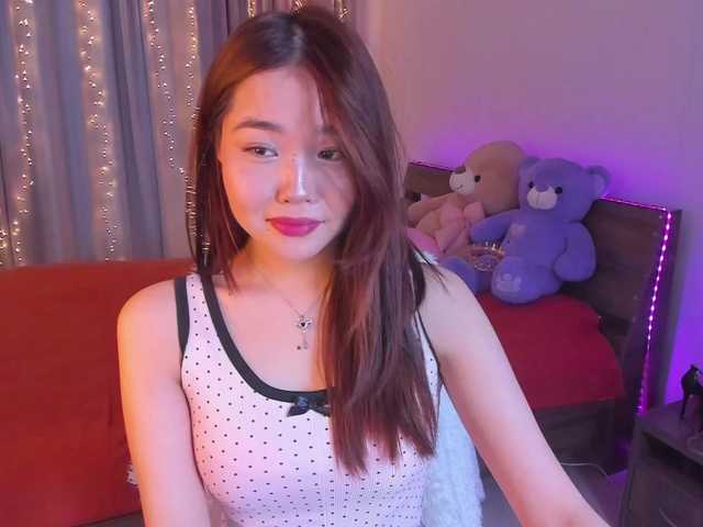 Dollyiaa's BongaCams show and profile