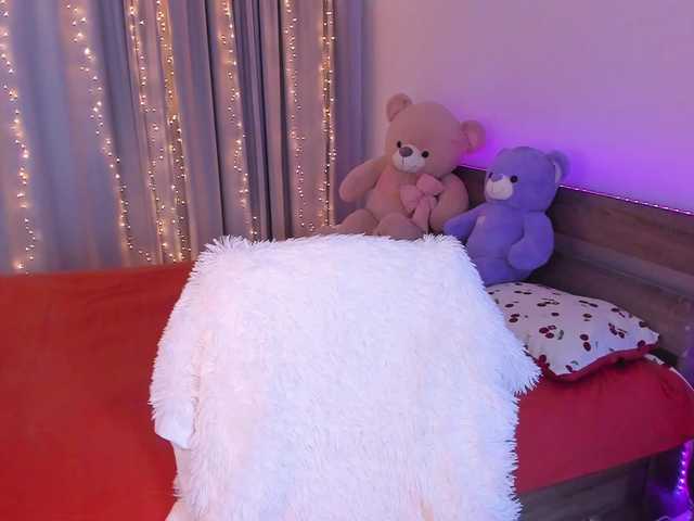 Dollyiaa's BongaCams show and profile