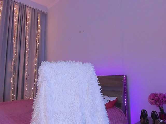 Dollyiaa's BongaCams show and profile