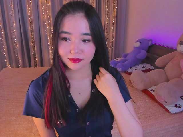 Dollyiaa's BongaCams show and profile