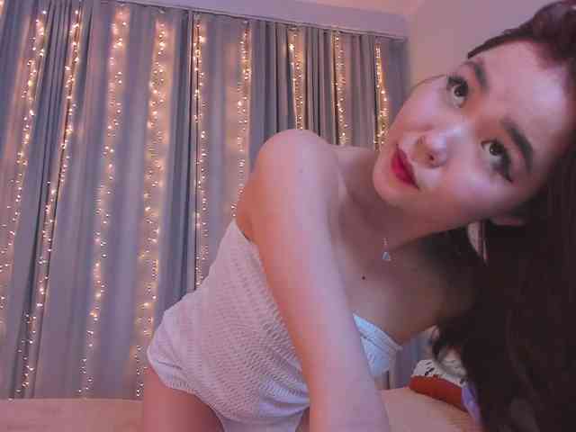 Dollyiaa webcam