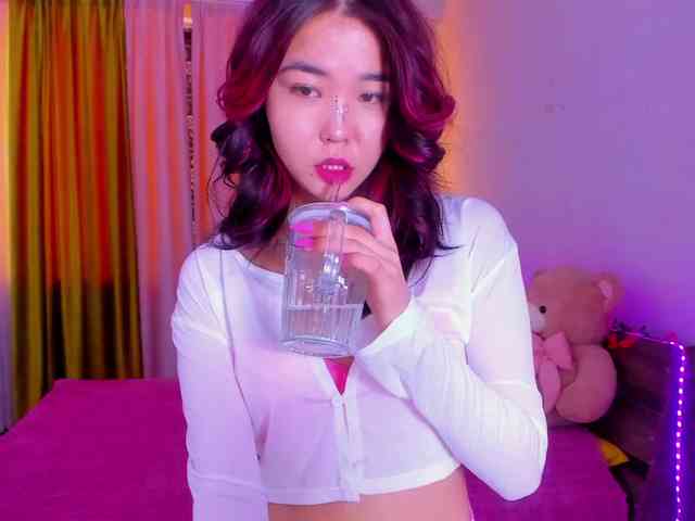 Dollyiaa webcam