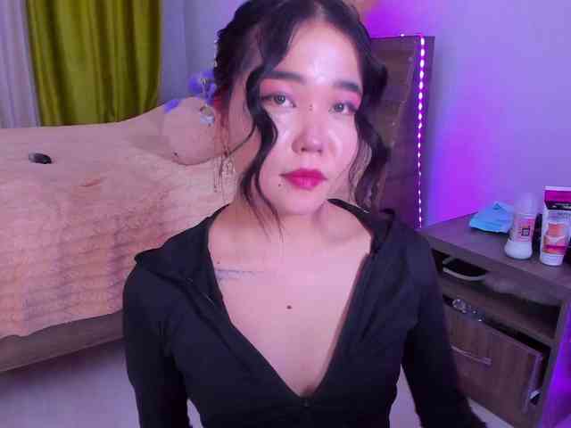 Dollyiaa webcam