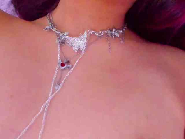 online chatting Dollyiaa