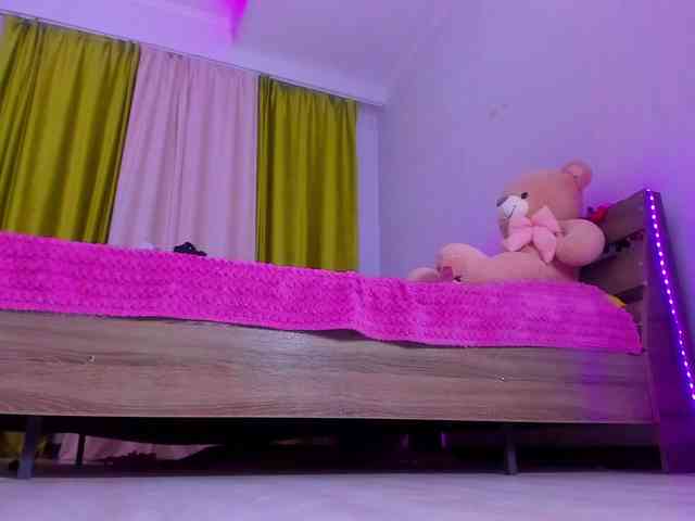 Dollyiaa webcam