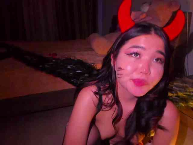Dollyiaa webcam