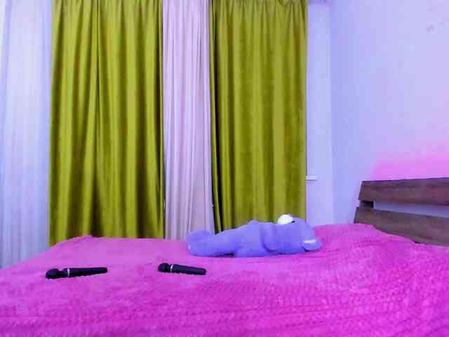 Dollyiaa webcam