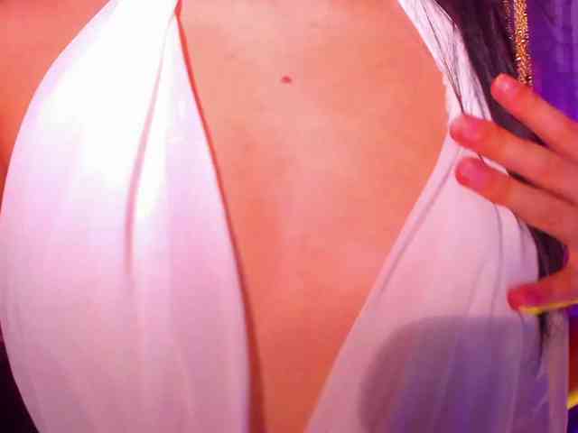 Dollyiaa webcam