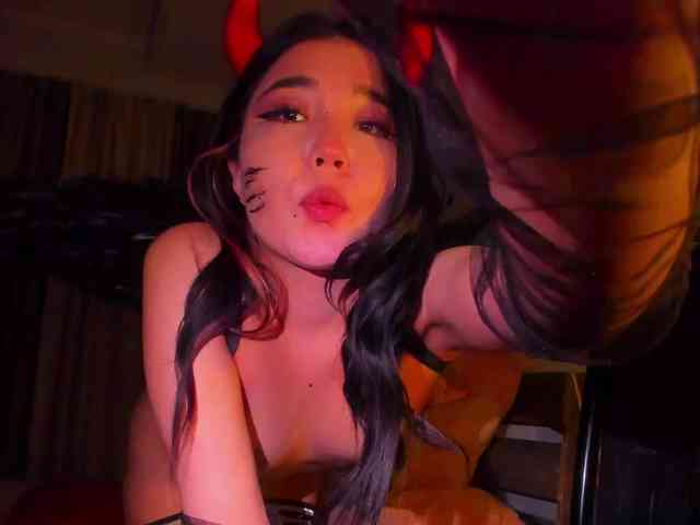 Dollyiaa webcam