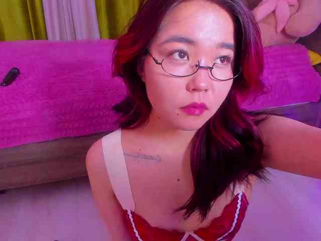 Dollyiaa webcam