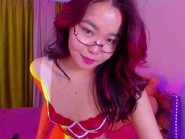 Dollyiaa webcam