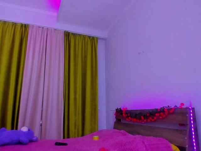Dollyiaa webcam