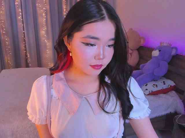 Dollyiaa Live Webcam on BongaCams