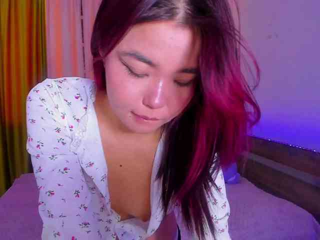 Dollyiaa webcam