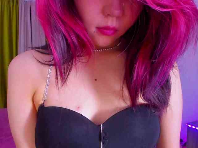 Dollyiaa webcam