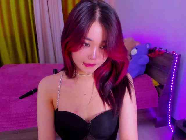 Dollyiaa webcam