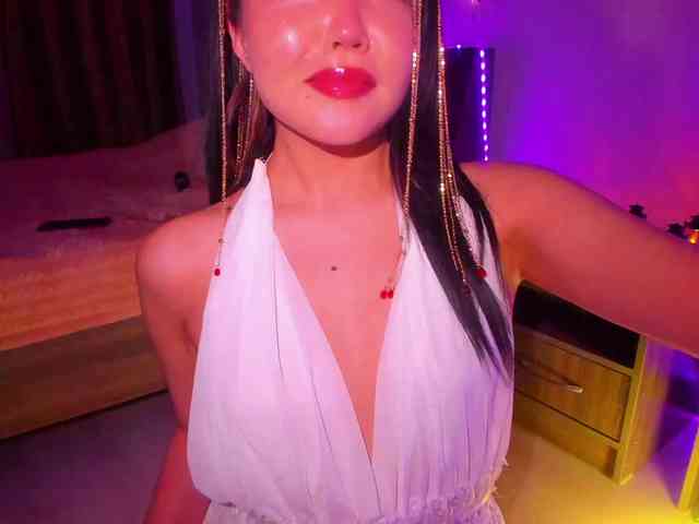 Dollyiaa webcam