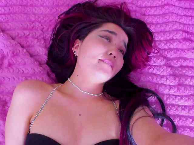 Dollyiaa webcam
