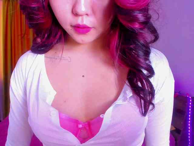 Dollyiaa webcam