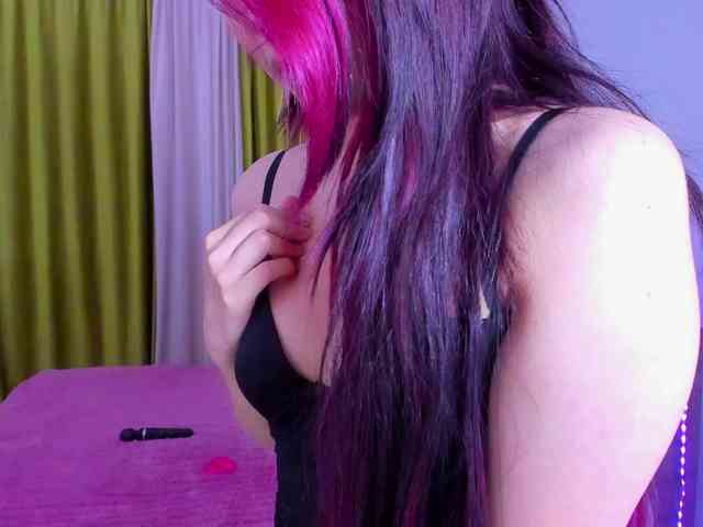 Dollyiaa webcam