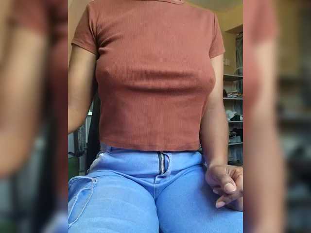 Petite-mpenzi's BongaCams show and profile