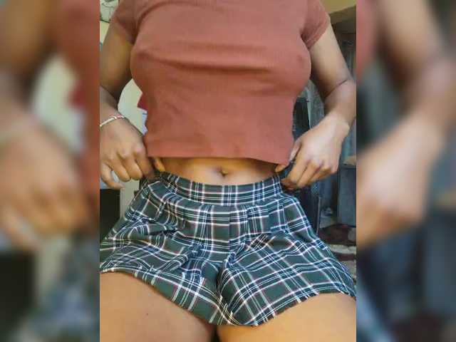 Petite-mpenzi's BongaCams show and profile