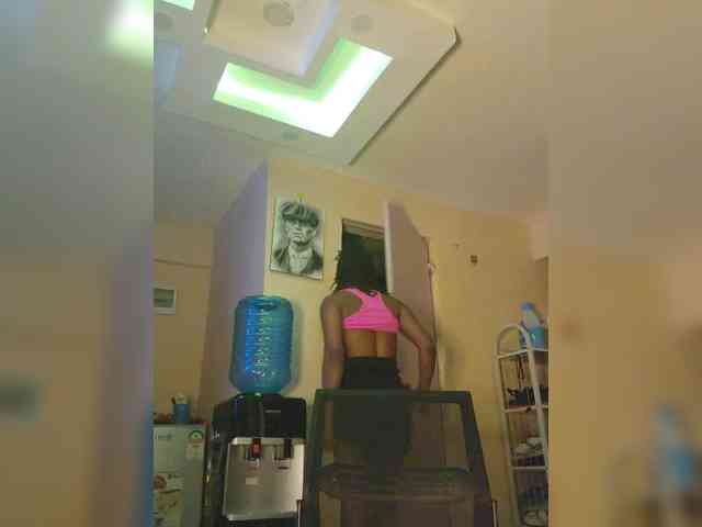 Petite-mpenzi webcam