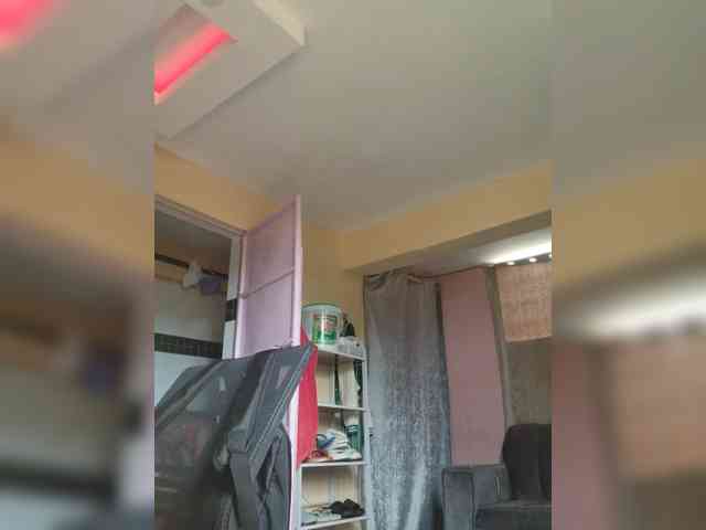 Petite-mpenzi webcam