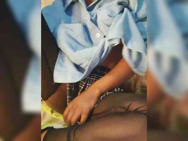 Petite-mpenzi webcam