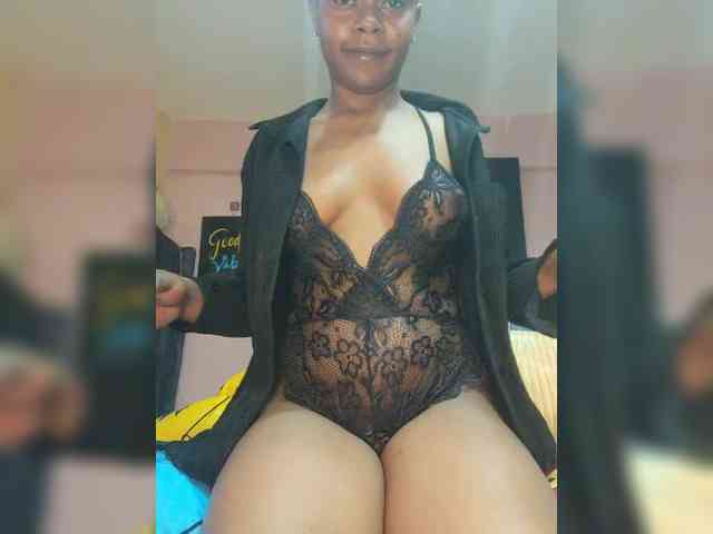 Petite-mpenzi webcam
