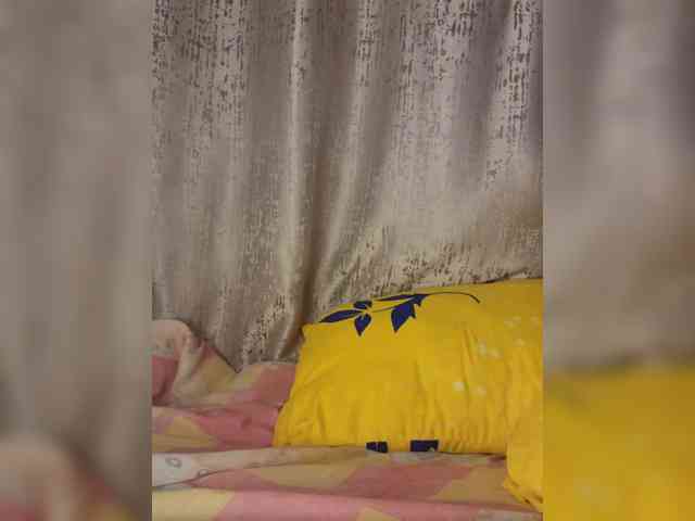 Petite-mpenzi webcam