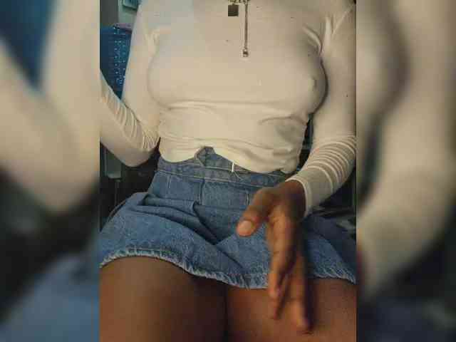 Petite-mpenzi webcam