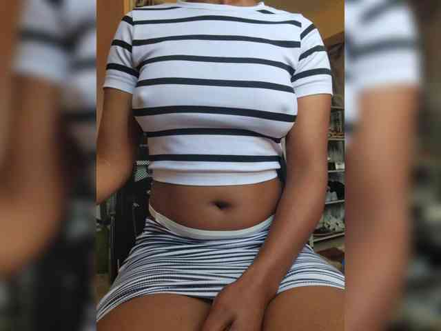 Petite-mpenzi webcam