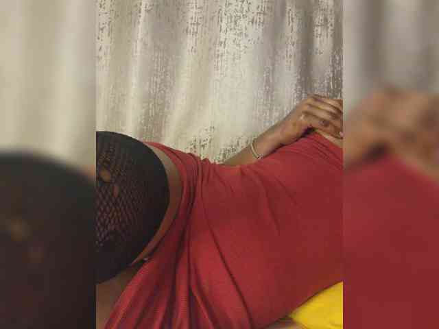 Petite-mpenzi webcam