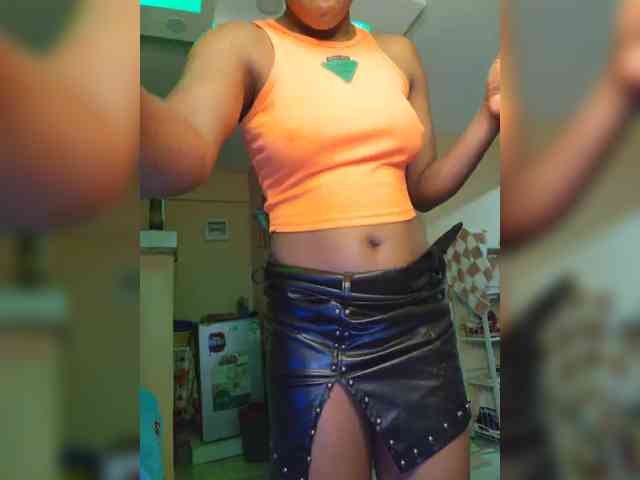 Petite-mpenzi webcam