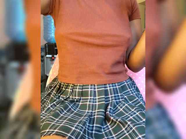 Petite-mpenzi webcam