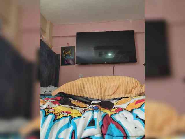 Petite-mpenzi webcam