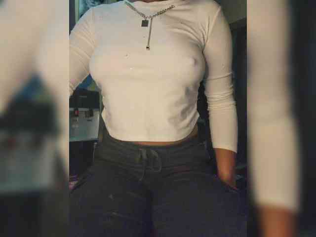 Petite-mpenzi webcam