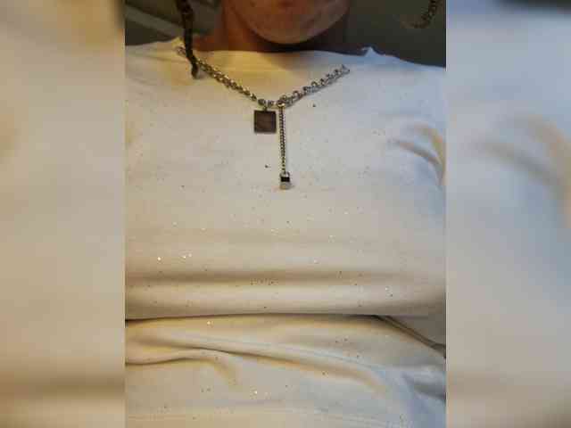 Petite-mpenzi webcam