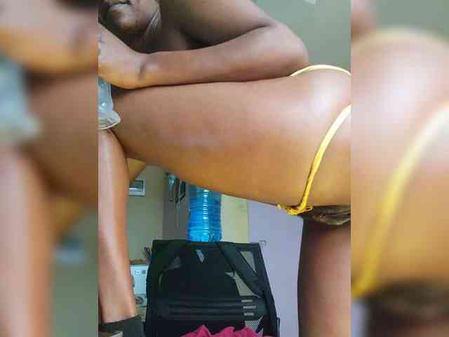 Petite-mpenzi webcam