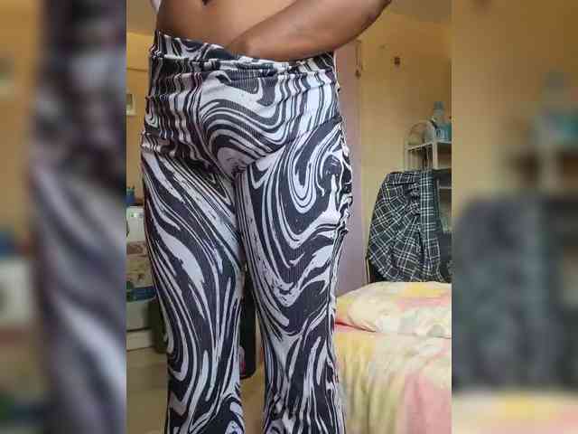 Petite-mpenzi webcam