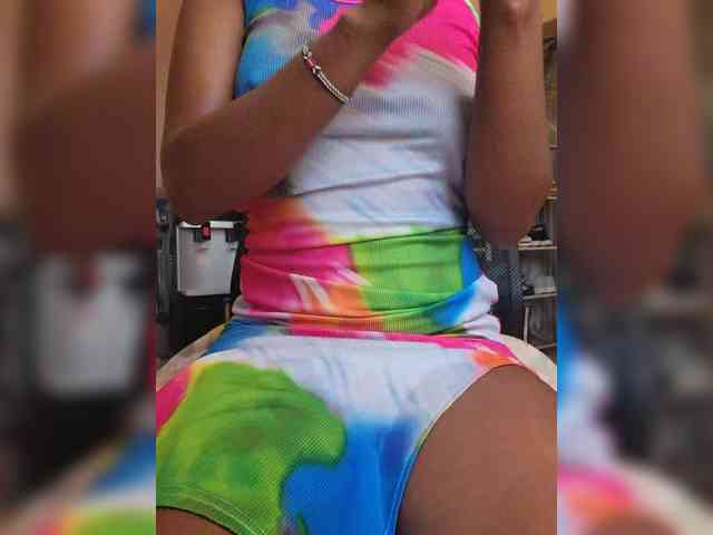 Petite-mpenzi webcam