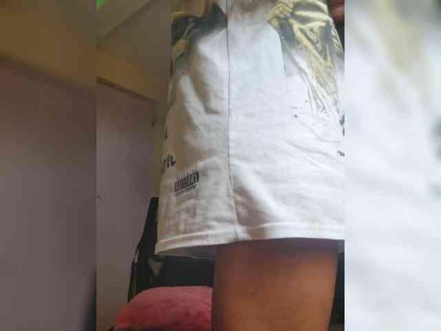 Petite-mpenzi webcam