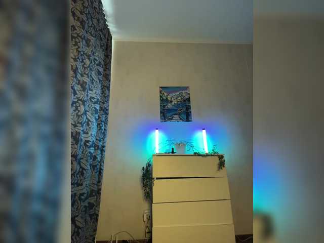 Sweet-Sweet's BongaCams show and profile