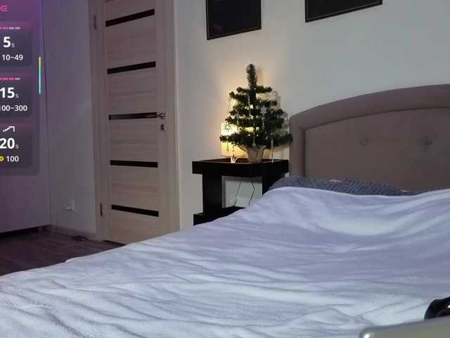 Alenaa's BongaCams show and profile