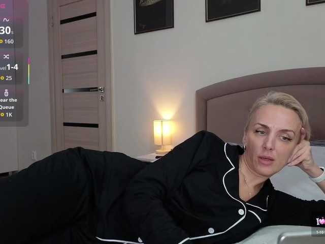 Alenaa's BongaCams show and profile